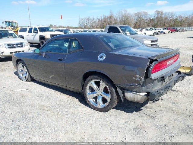 Dodge Challenger Sxt