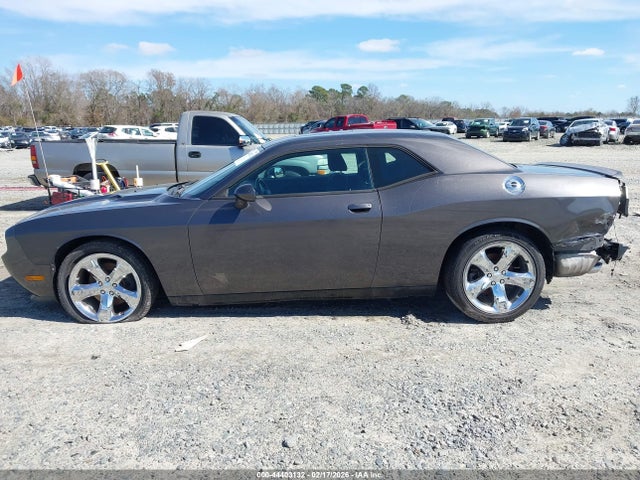 Dodge Challenger Sxt