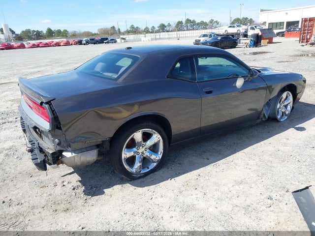 Dodge Challenger Sxt