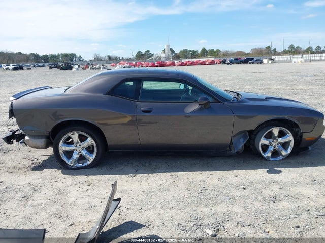 Dodge Challenger Sxt