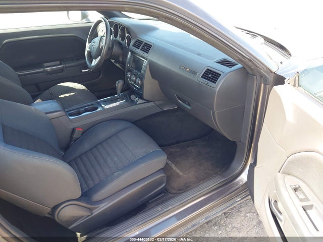 Dodge Challenger Sxt