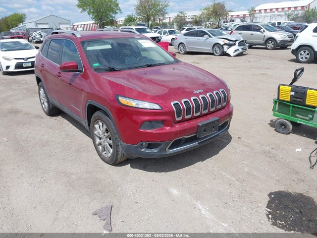 Salvage Jeep Cherokee Image