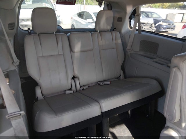Chrysler Town & Country Touring