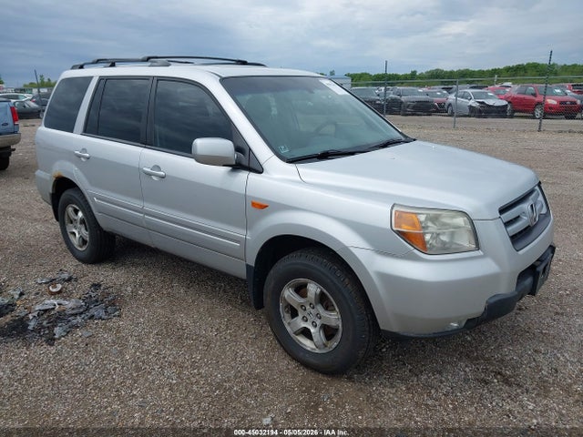 Salvage Honda Pilot Image