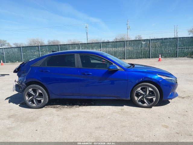 Hyundai ELANTRA Sel