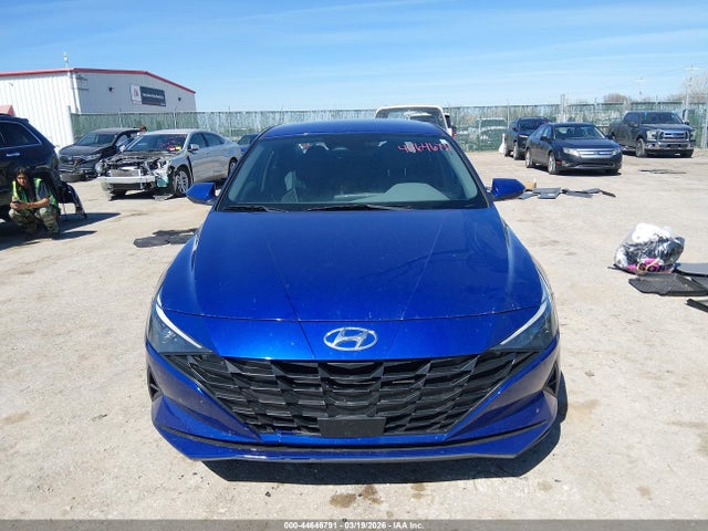 Hyundai ELANTRA Sel