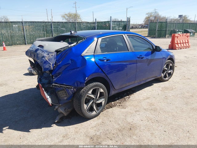 Hyundai ELANTRA Sel