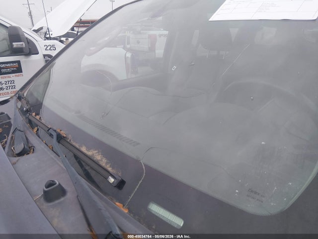 Nissan Pathfinder Silver