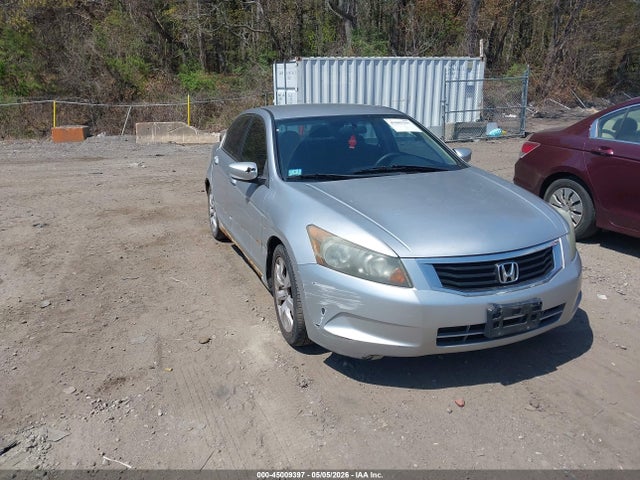 Salvage Honda Accord Image