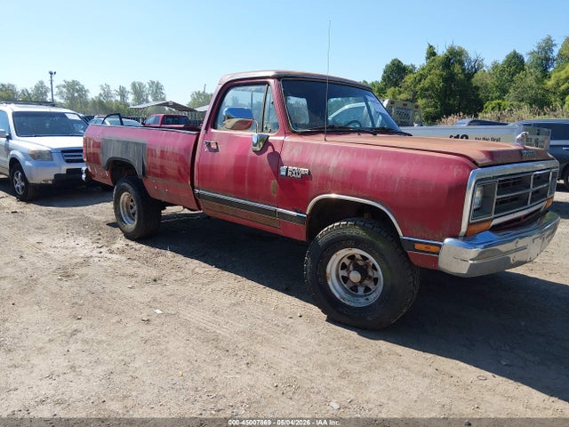 Salvage Dodge W-series Image