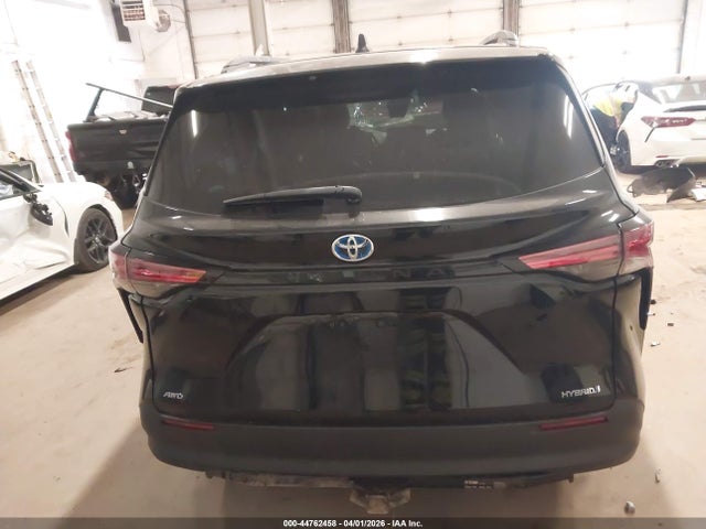 Toyota Sienna Le