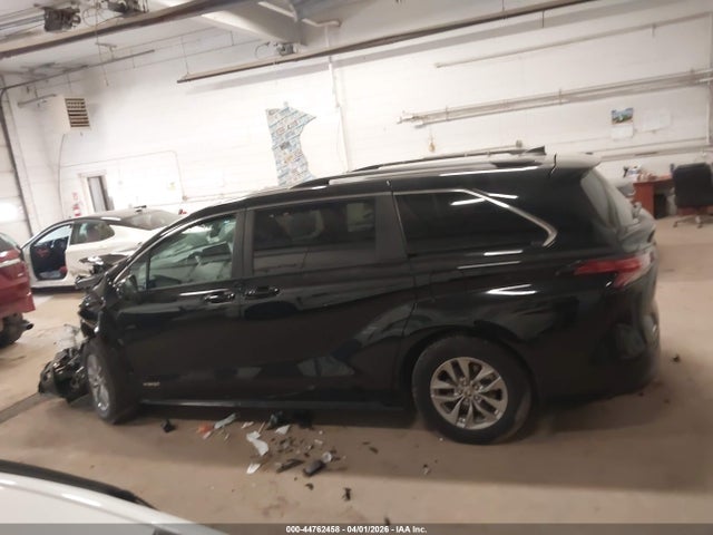 Toyota Sienna Le