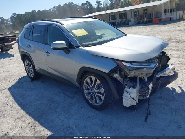 Salvage Toyota RAV4 Image