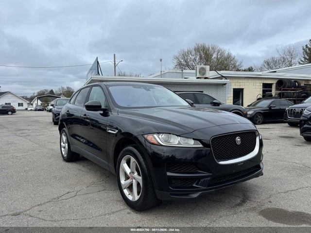 Salvage Jaguar F-PACE Image