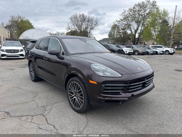 Salvage Porsche Cayenne Image