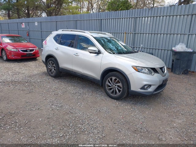 Salvage Nissan Rogue Image