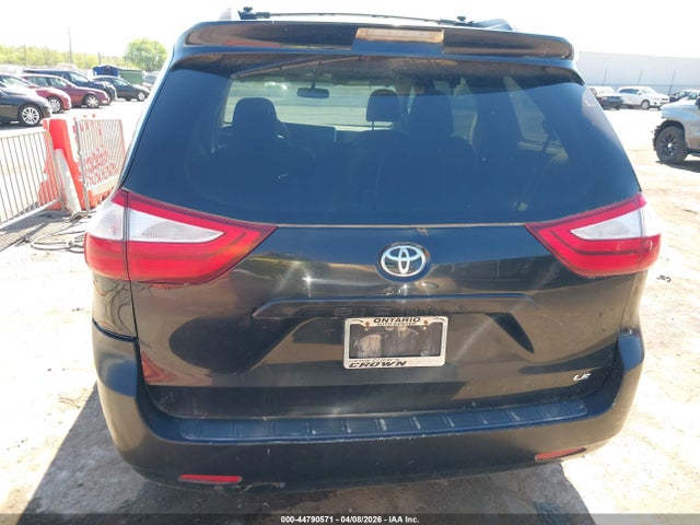 Toyota Sienna Le 8 Passenger