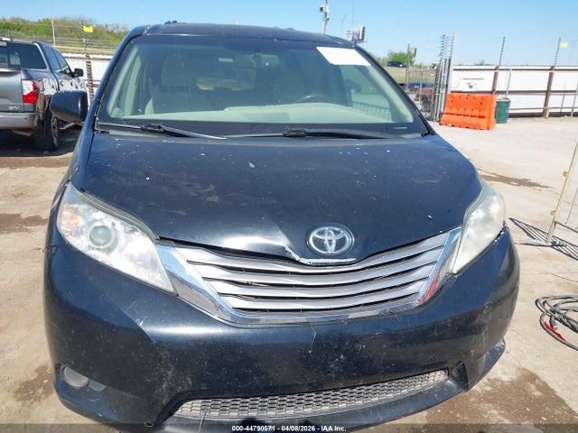 Toyota Sienna Le 8 Passenger