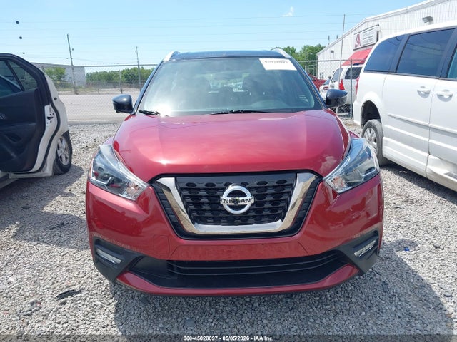 Nissan Kicks Sr