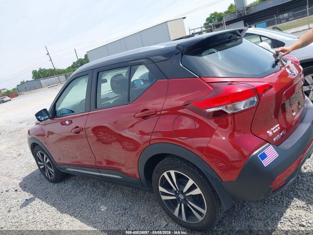Nissan Kicks Sr