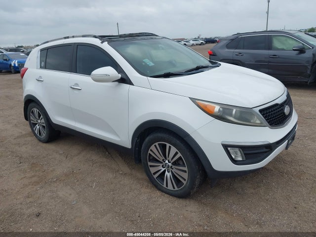 Salvage Kia Sportage Image