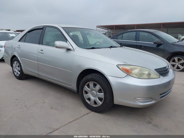 Salvage Toyota Camry Image