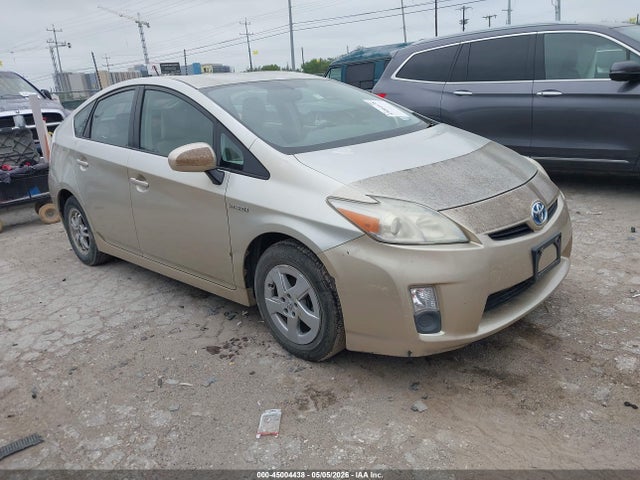 Salvage Toyota Prius Image