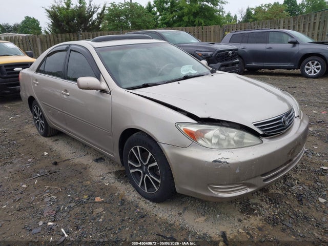 Salvage Toyota Camry Image