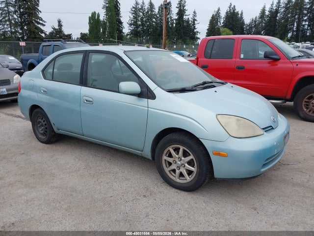 Salvage Toyota Prius Image