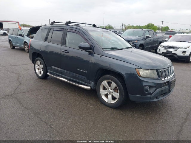 Salvage Jeep Compass Image