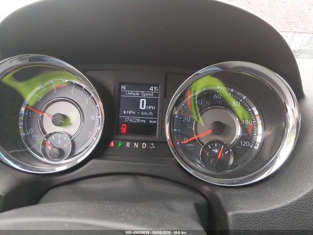 Chrysler Town & Country Touring