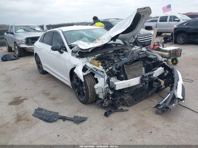 Salvage Kia K5 Image