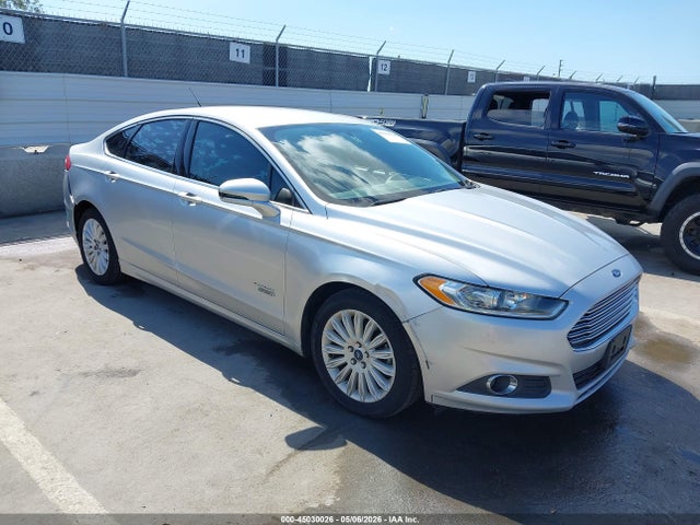 Salvage Ford Fusion Image