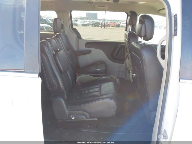 Chrysler Town & Country Touring