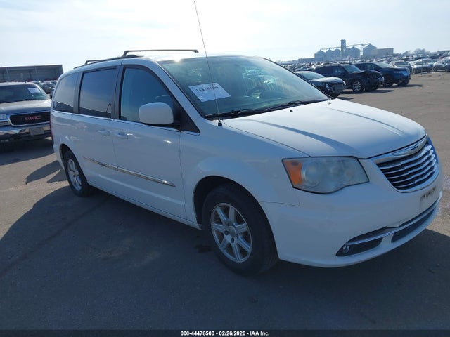 Salvage Chrysler Town & Country Image