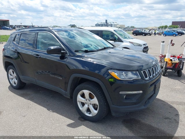 Salvage Jeep Compass Image