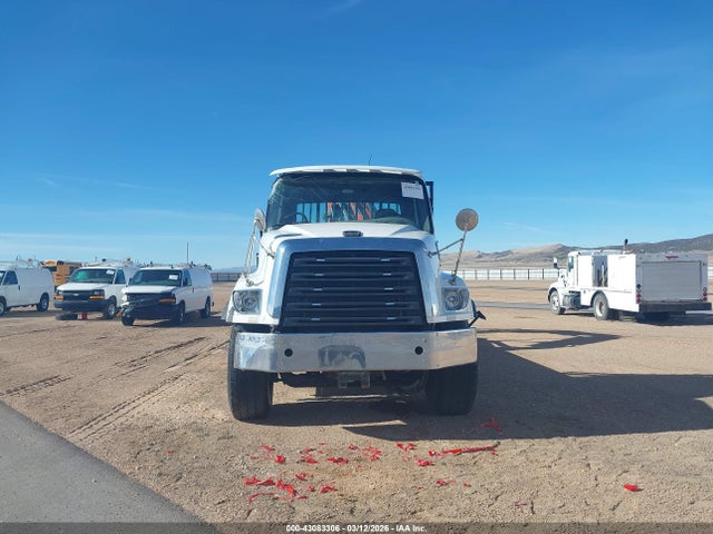 Freightliner 114sd