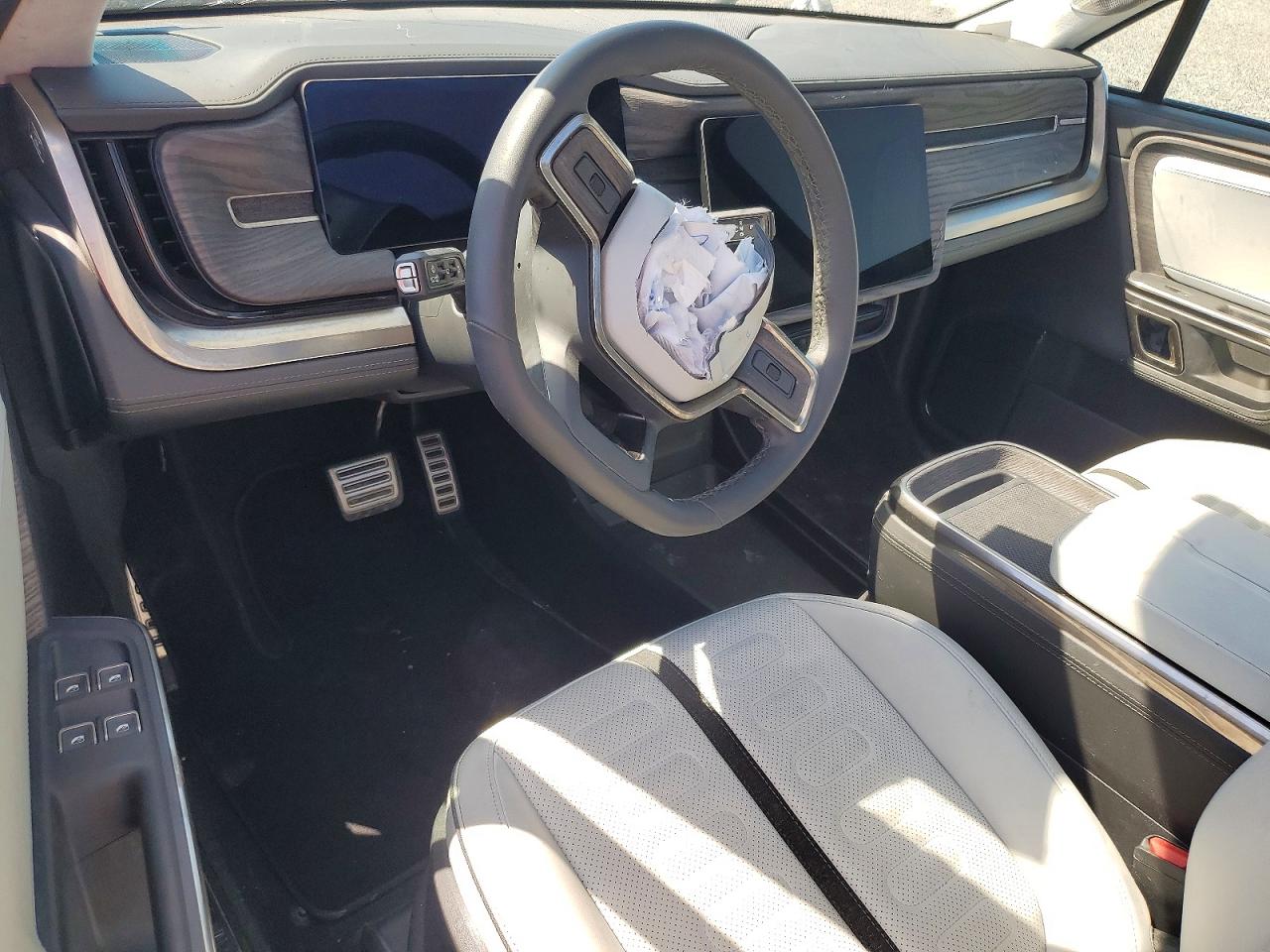 Rivian Ris Adventure