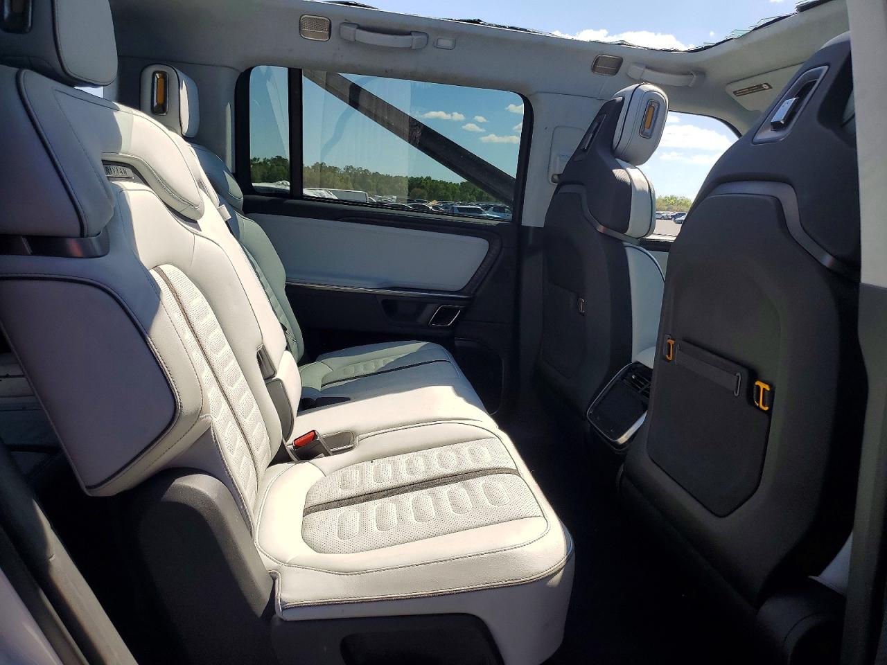 Rivian Ris Adventure