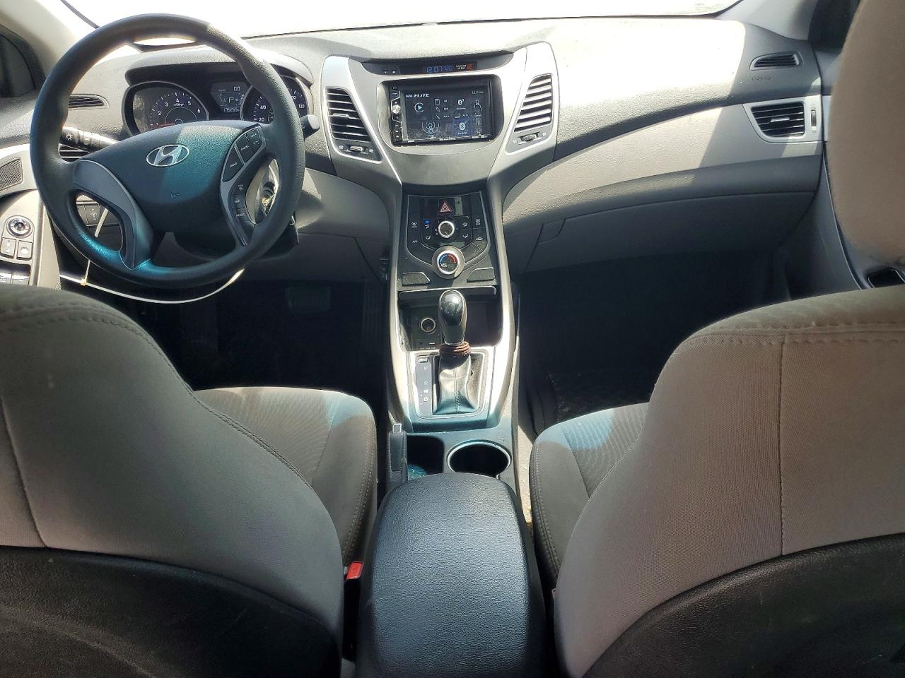Hyundai ELANTRA Se