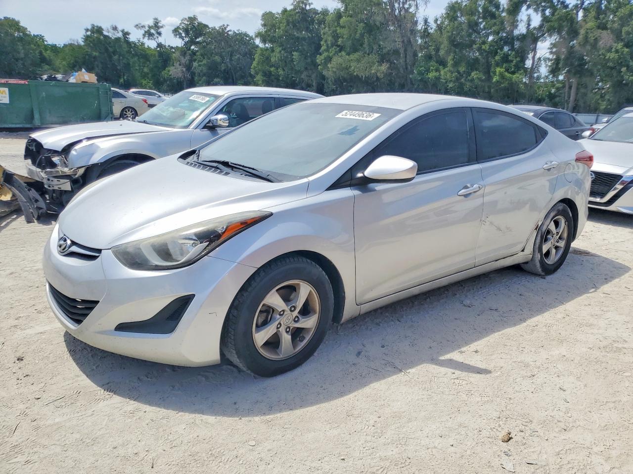 Salvage Hyundai ELANTRA Image