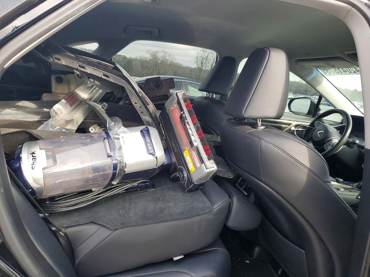 Lexus RX Base