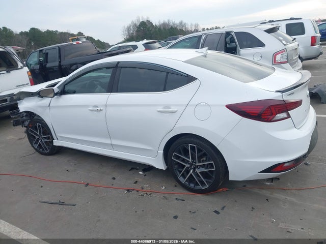 Hyundai ELANTRA Sport