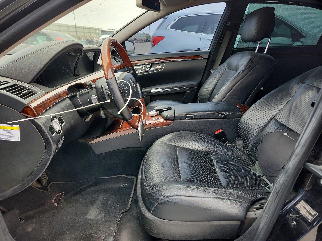 Mercedes-Benz S-Class 550