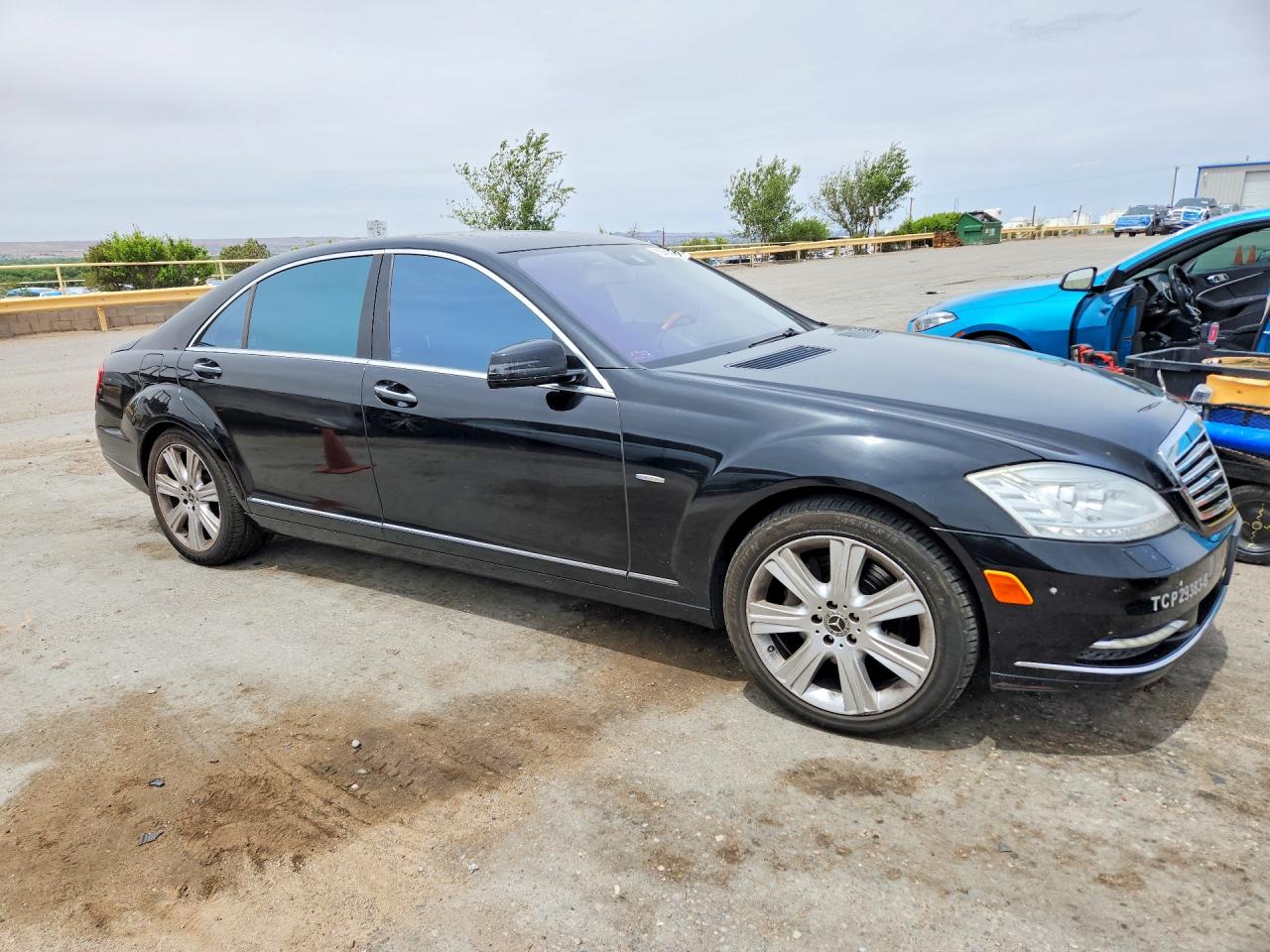 Mercedes-Benz S-Class 550