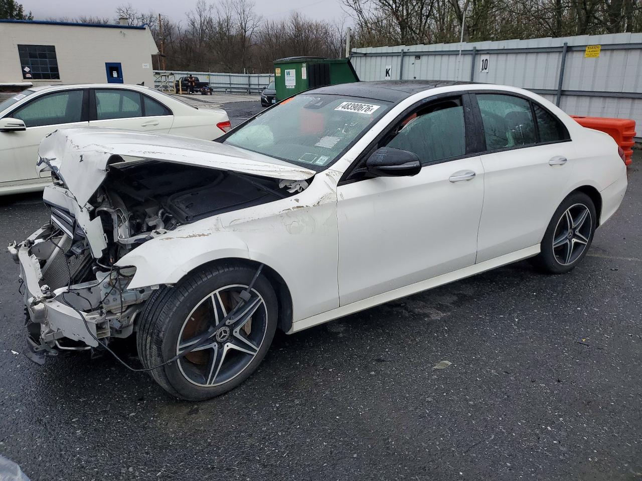 Salvage Mercedes-Benz E-Class Image