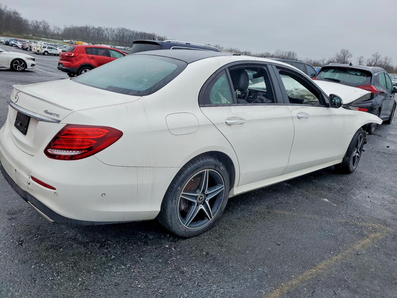 Mercedes-Benz E-Class 300 4matic
