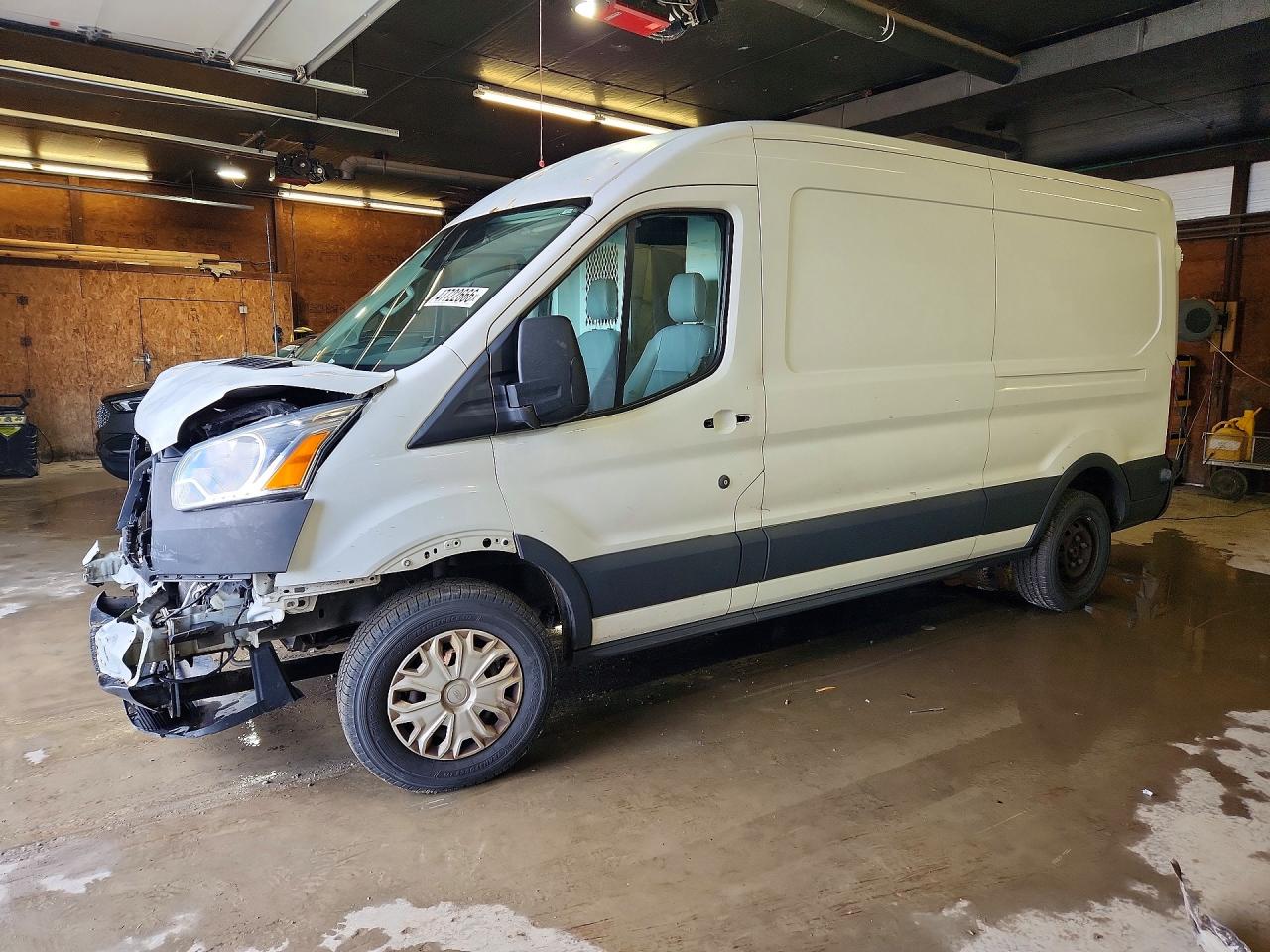 Salvage Ford Transit Image