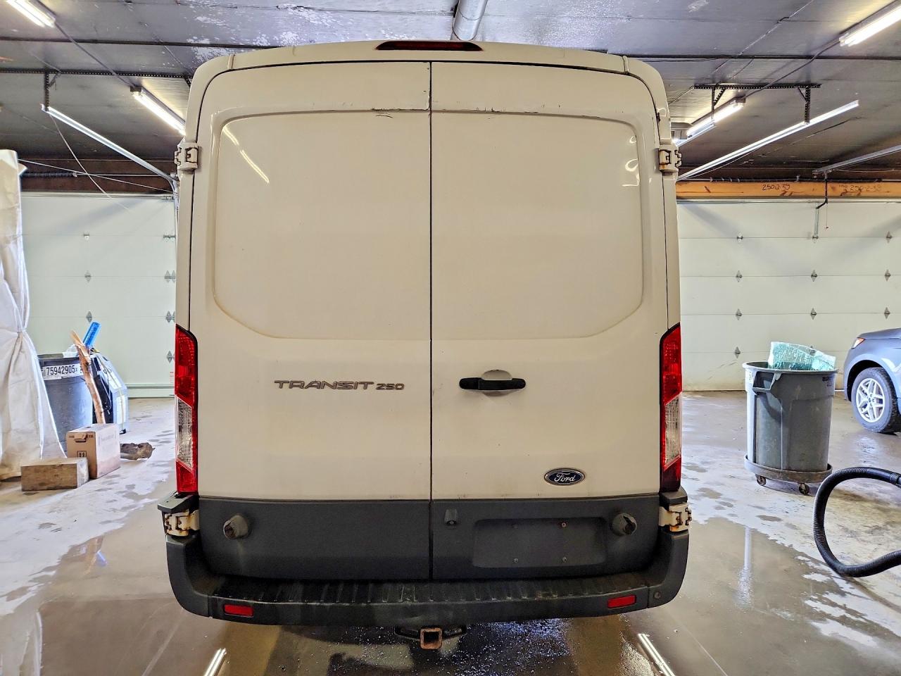 Ford Transit T-250
