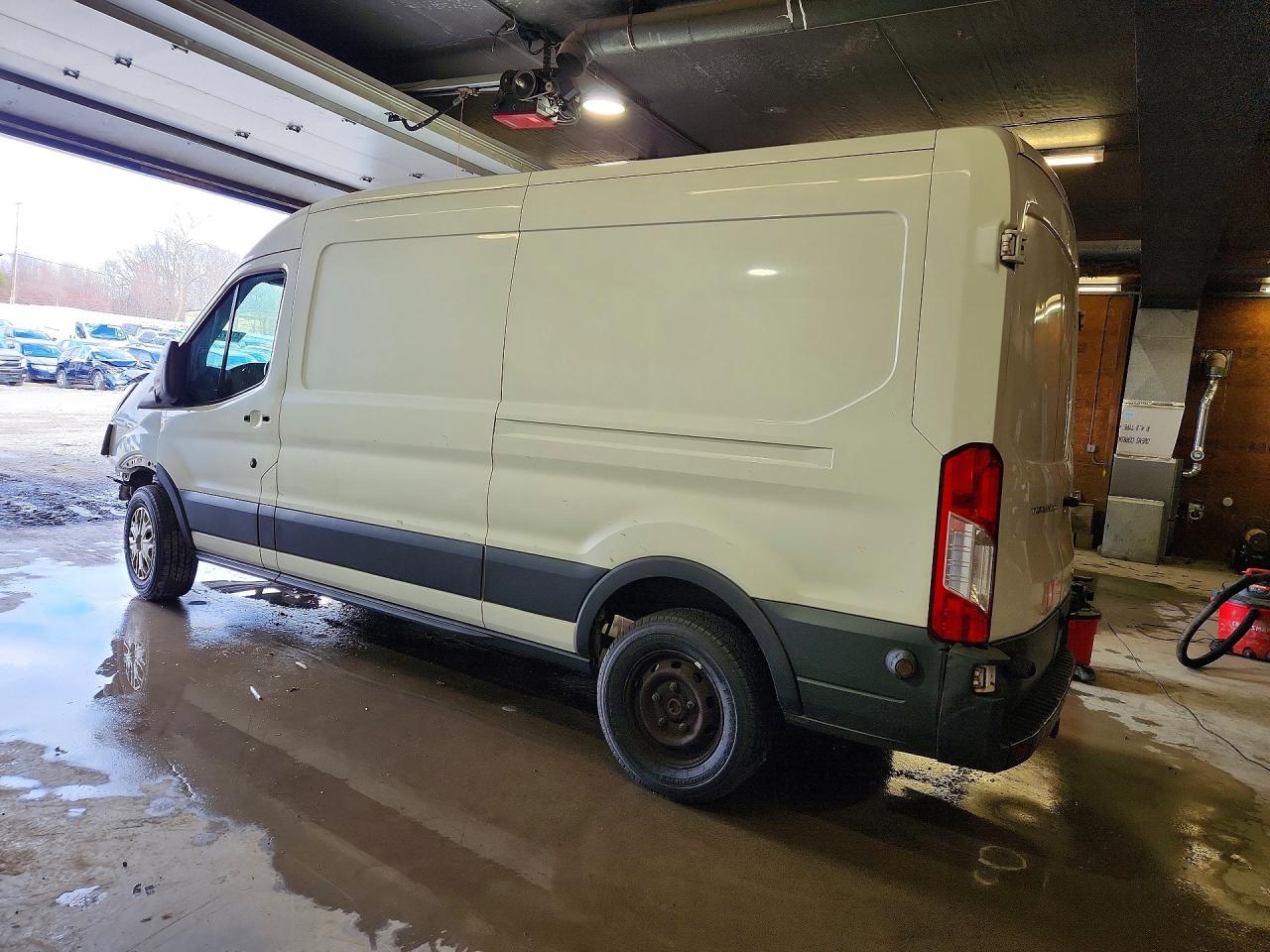 Ford Transit T-250